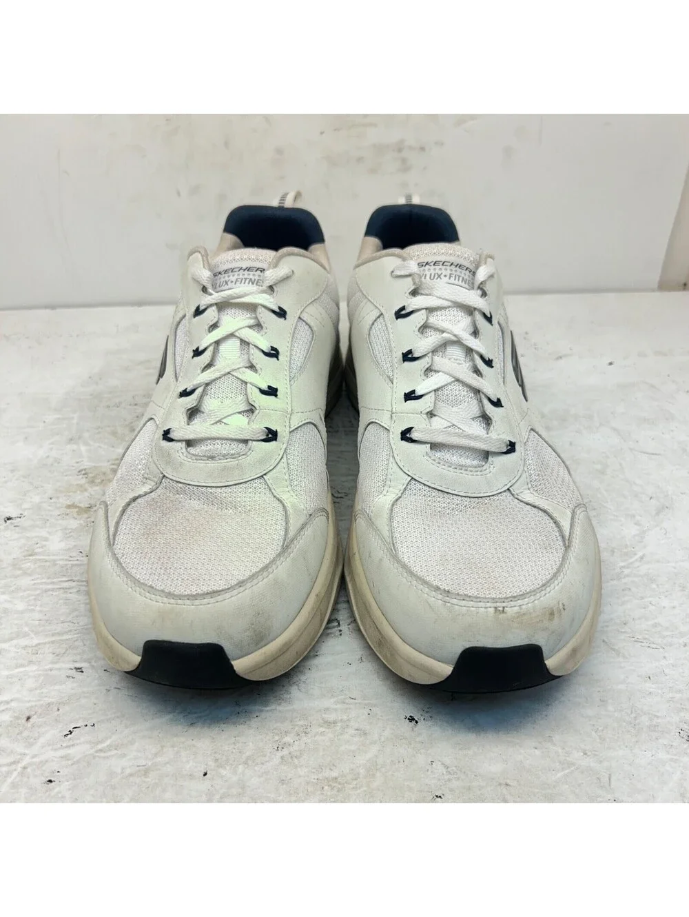 Skechers Men's D’Lux Fitness Casual Athletic Sneakers White/Navy Size 12M